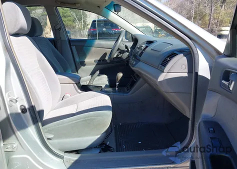 2005 Toyota Camry Le из США, поврежденный, VIN 4T1BE32K65U016239